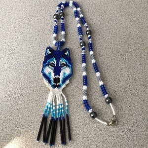 Necklace Hand-beaded Native American wolf